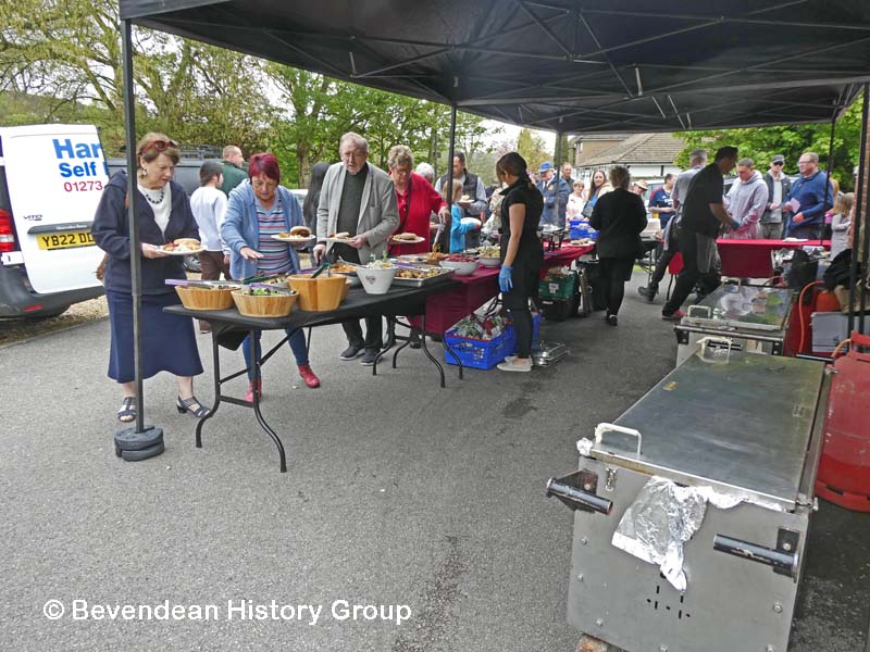 People collecting lunch