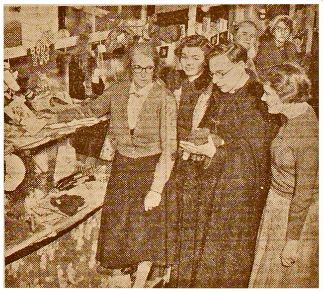 1952 Mrs Santa at Moulsecombe