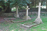 Graves of members of the Pelham family