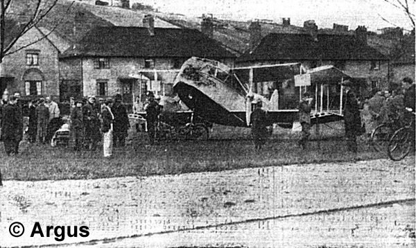 17 May 1939 Aircraft on Avenue Green