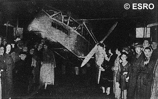 20 May 1939 Aircraft on Avenue Green