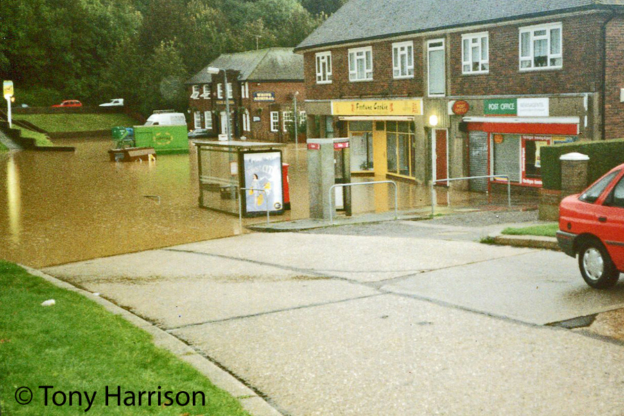 October 2000 Flooding of Leybourne Parade