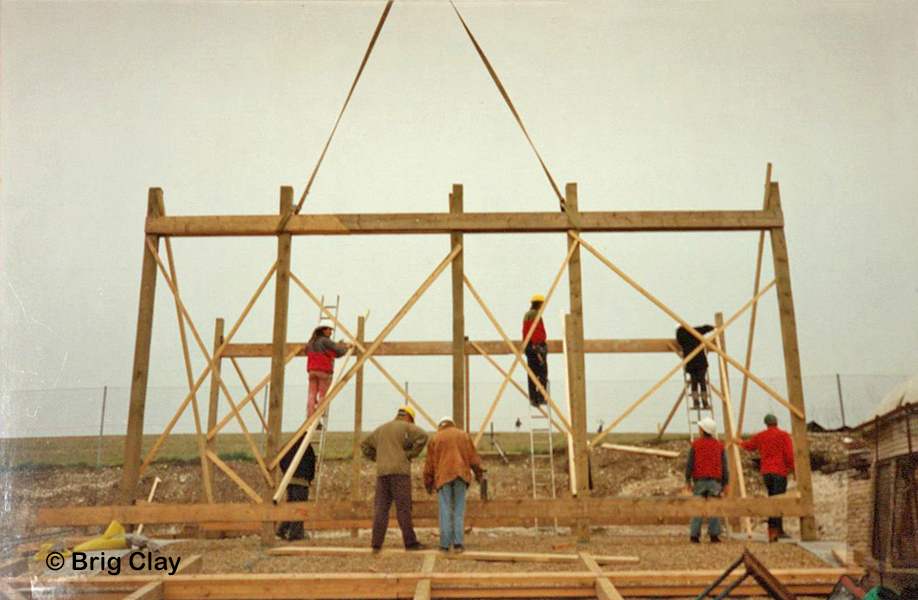 Lifting the frames ACC 14063_009a