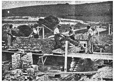 1949 Ex-servicemen building their own homes