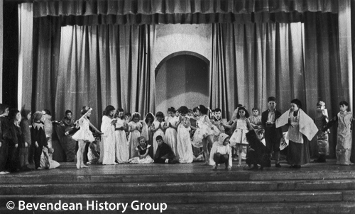 1957 Bevendean School Hansel & Gretal