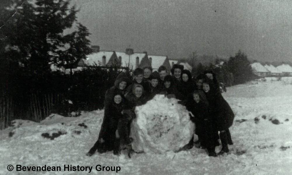 1947 Gigantic Snowball