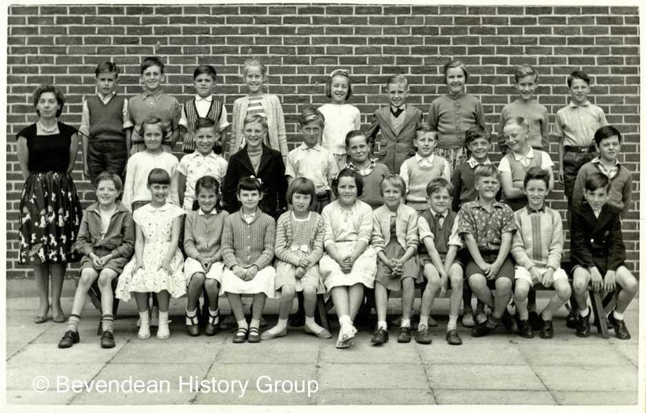 1963 Steve Hazell Class Photograph